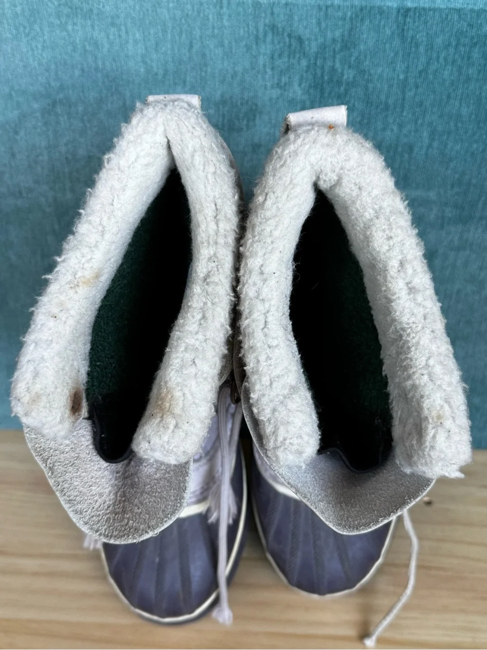 Sorel Lavender Caribou Snow Boots W8/EU39